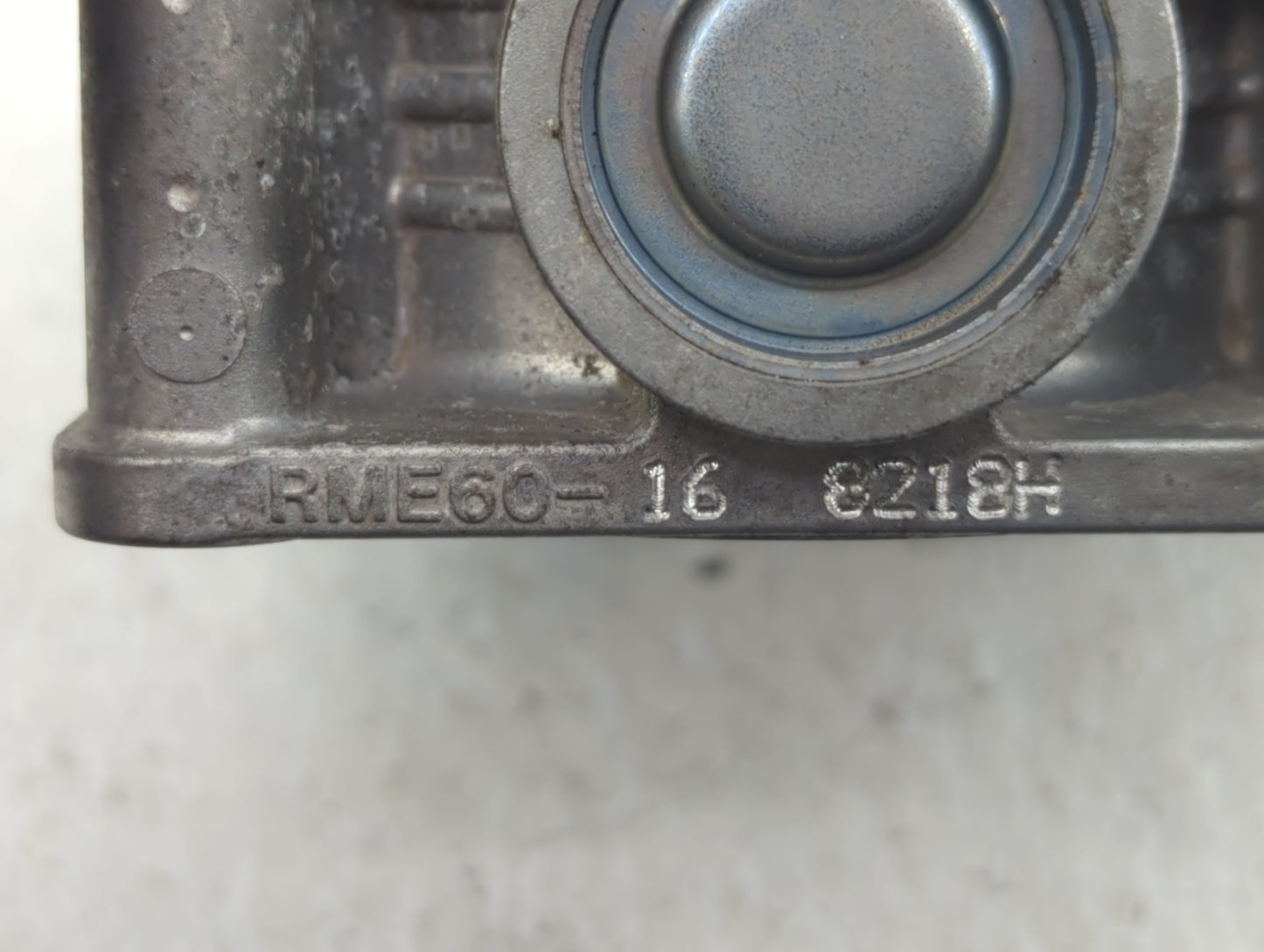2007-2008 Infiniti G35 Throttle Body P/N:8218H RME60-16 Fits OEM Used Auto Parts - Oemusedautoparts1.com
