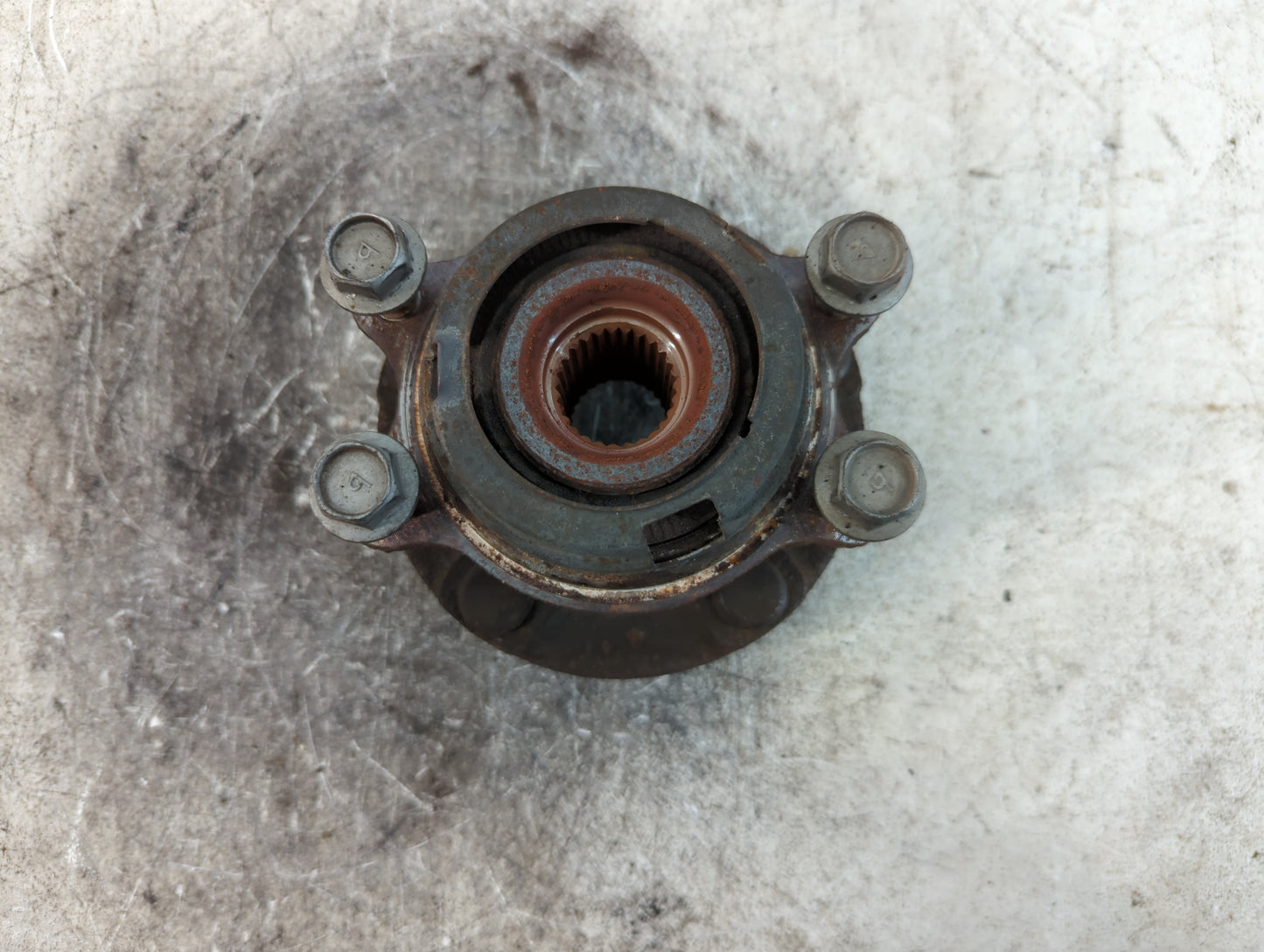2007-2008 Infiniti G35 Driver Front Wheel Hub Oem - Oemusedautoparts1.com