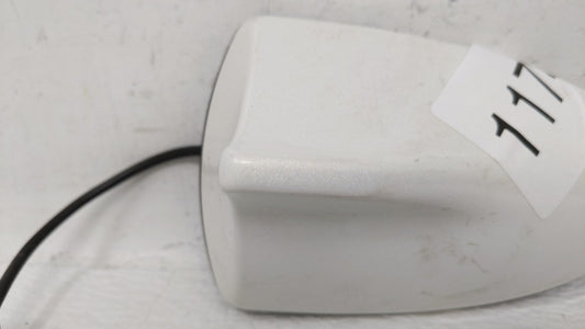 2008 Infiniti M35 Radio Antenna Mast