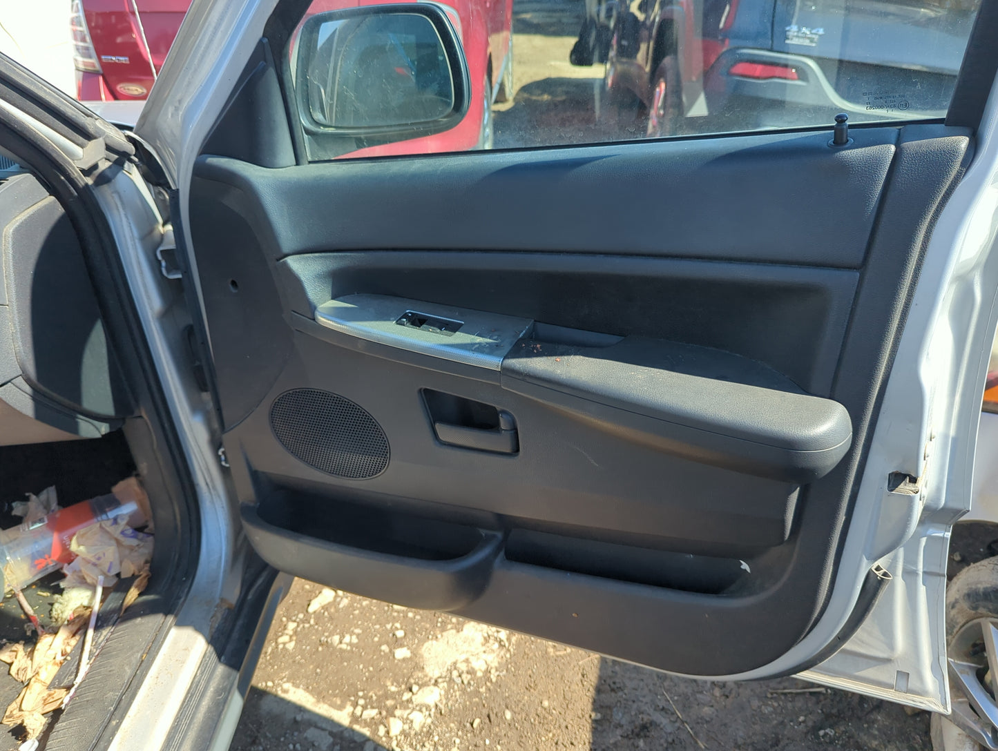 2008 Jeep Grand Cherokee Front Right Passenger Interior Door Panel Trim - Oemusedautoparts1.com