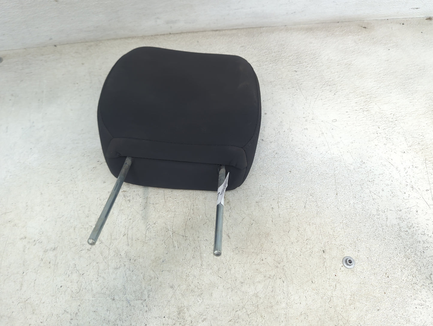 2008 Jeep Grand Cherokee Headrest Head Rest Front Driver Passenger Seat Fits OEM Used Auto Parts - Oemusedautoparts1.com