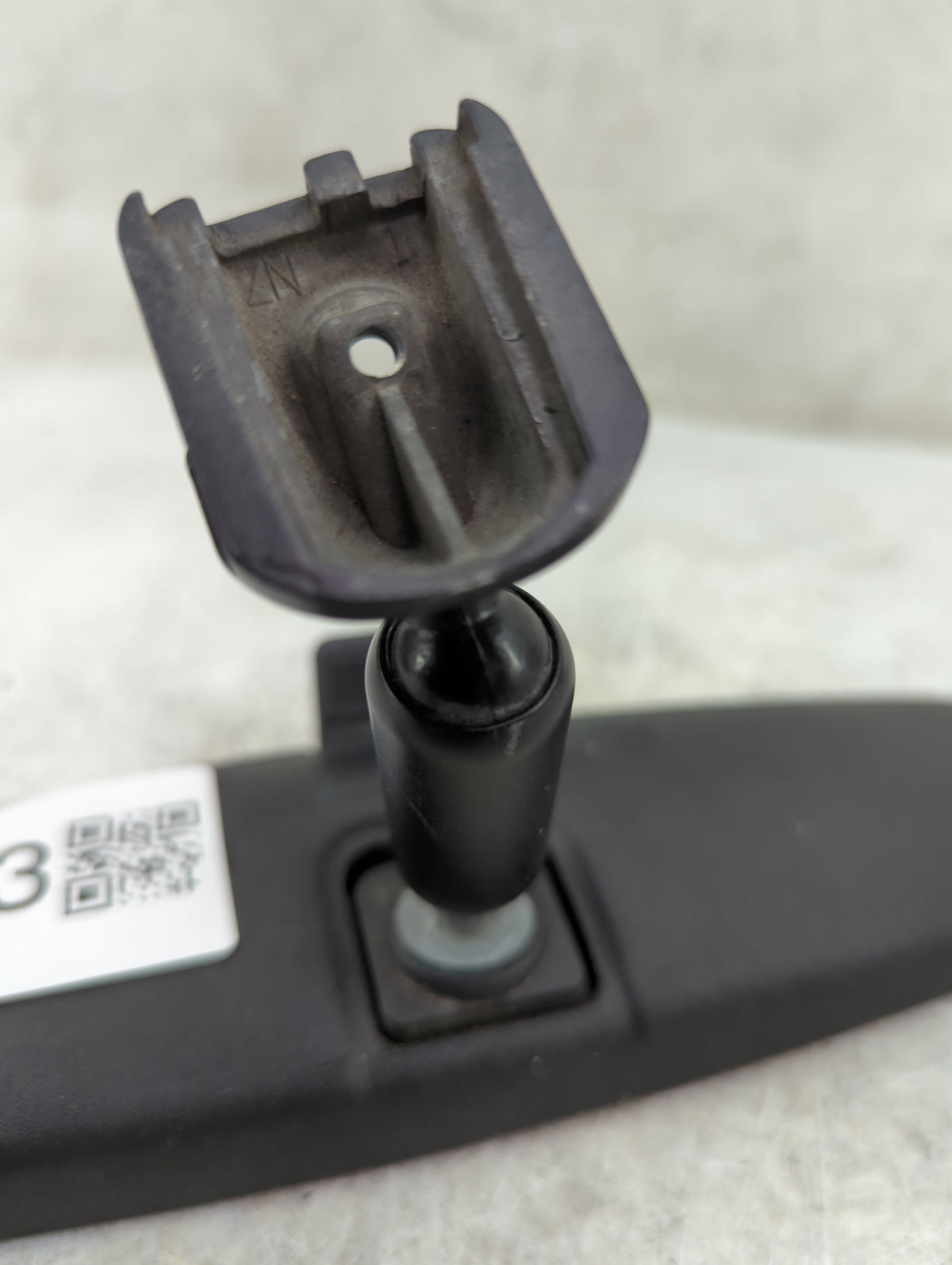 2008 Jeep Liberty Interior Rear View Mirror Replacement OEM P/N:E8011681 Fits OEM Used Auto Parts - Oemusedautoparts1.com