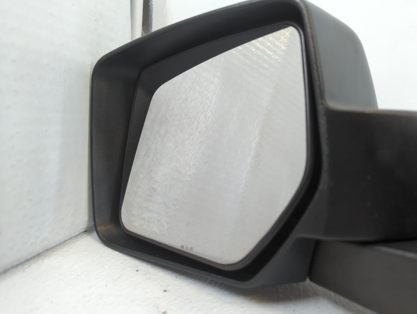 2007-2012 Jeep Patriot Driver Side View Mirror - Left Door Mirror OEM Used - Oemusedautoparts1.com