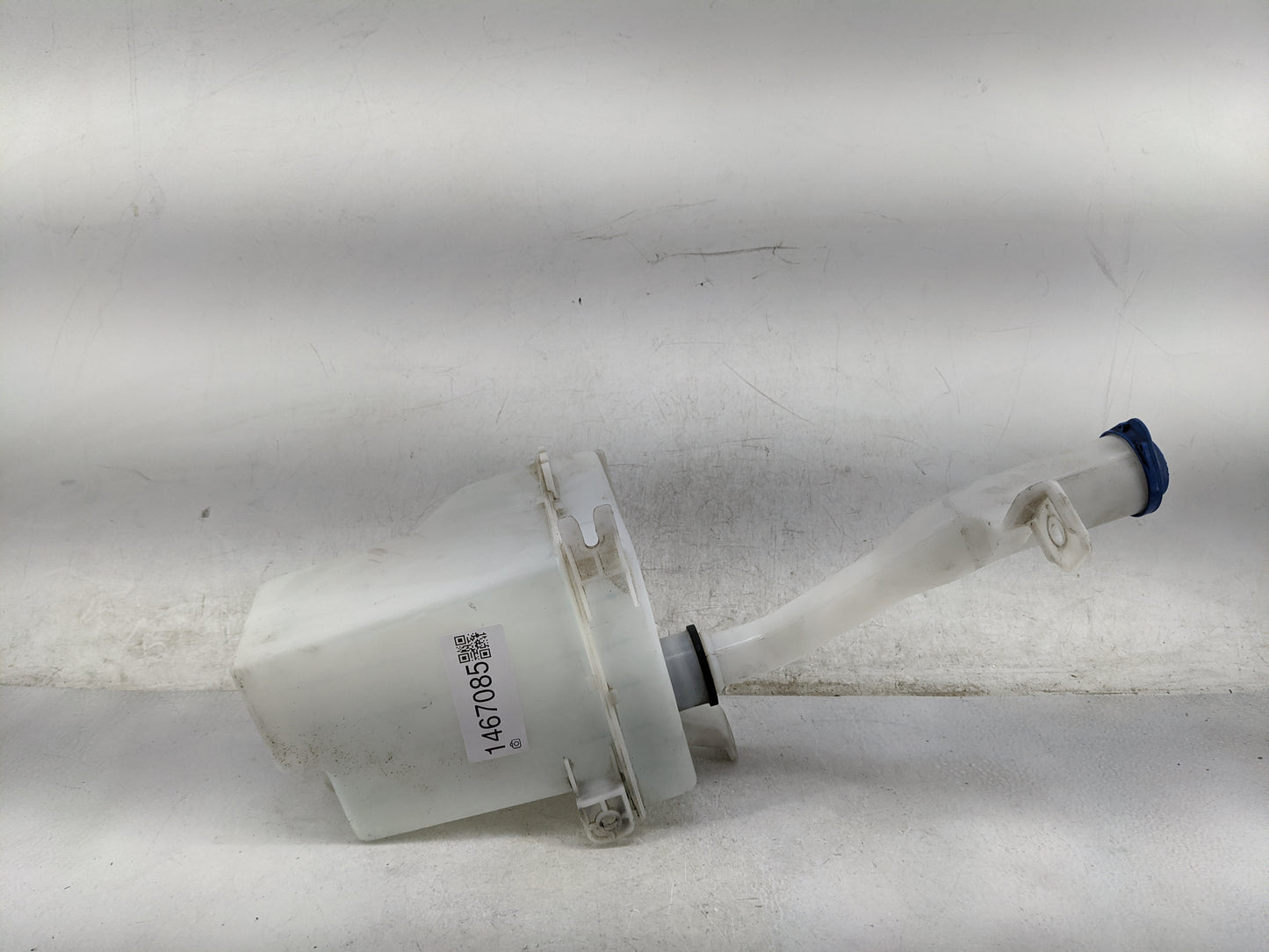 Kia Rio5 Windshield Washer Fluid Reservoir Bottle Oem - Oemusedautoparts1.com
