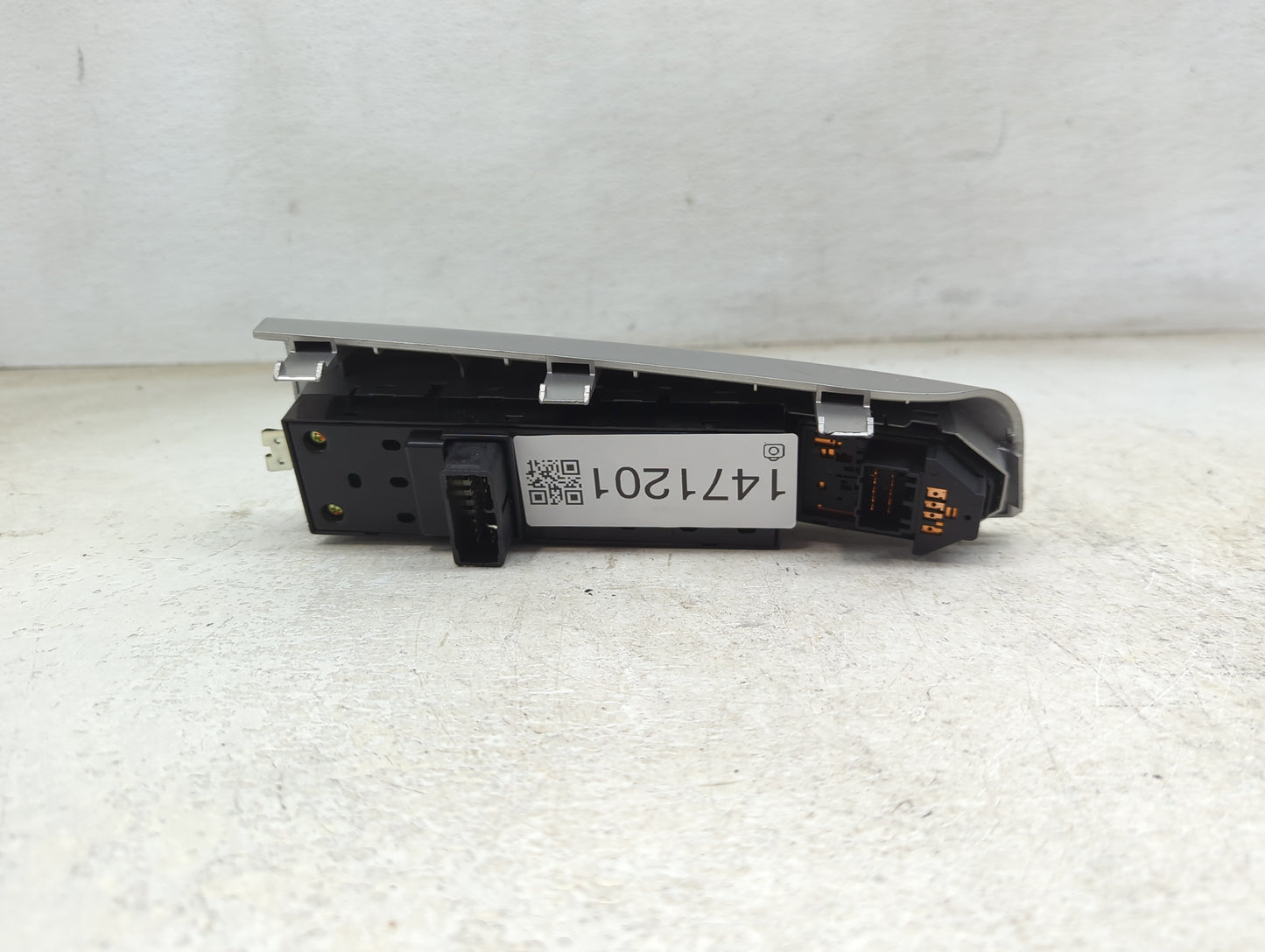 2005-2010 Kia Sportage Master Power Window Switch Replacement Driver Side Left P/N:93570-1F260WK 483493-1110 Fits OEM Used A