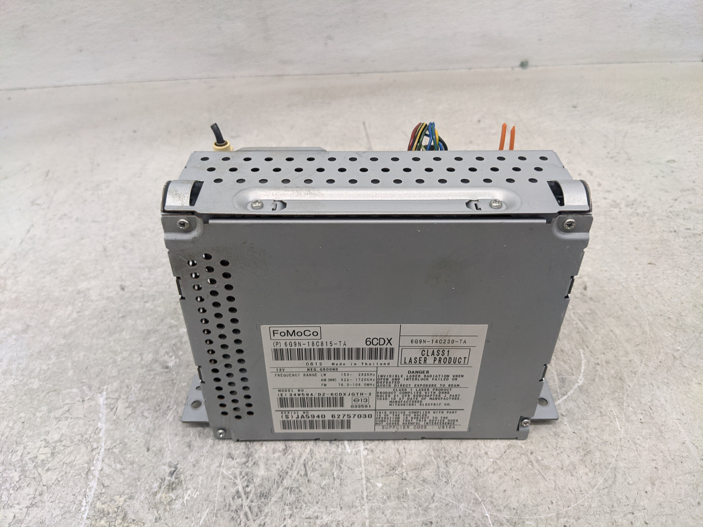 2008-2012 Land Rover Lr2 Radio AM FM Cd Player Receiver Replacement P/N:6G9N-14C230-TA 6G9N-18C815-TA Fits OEM Used Auto Par
