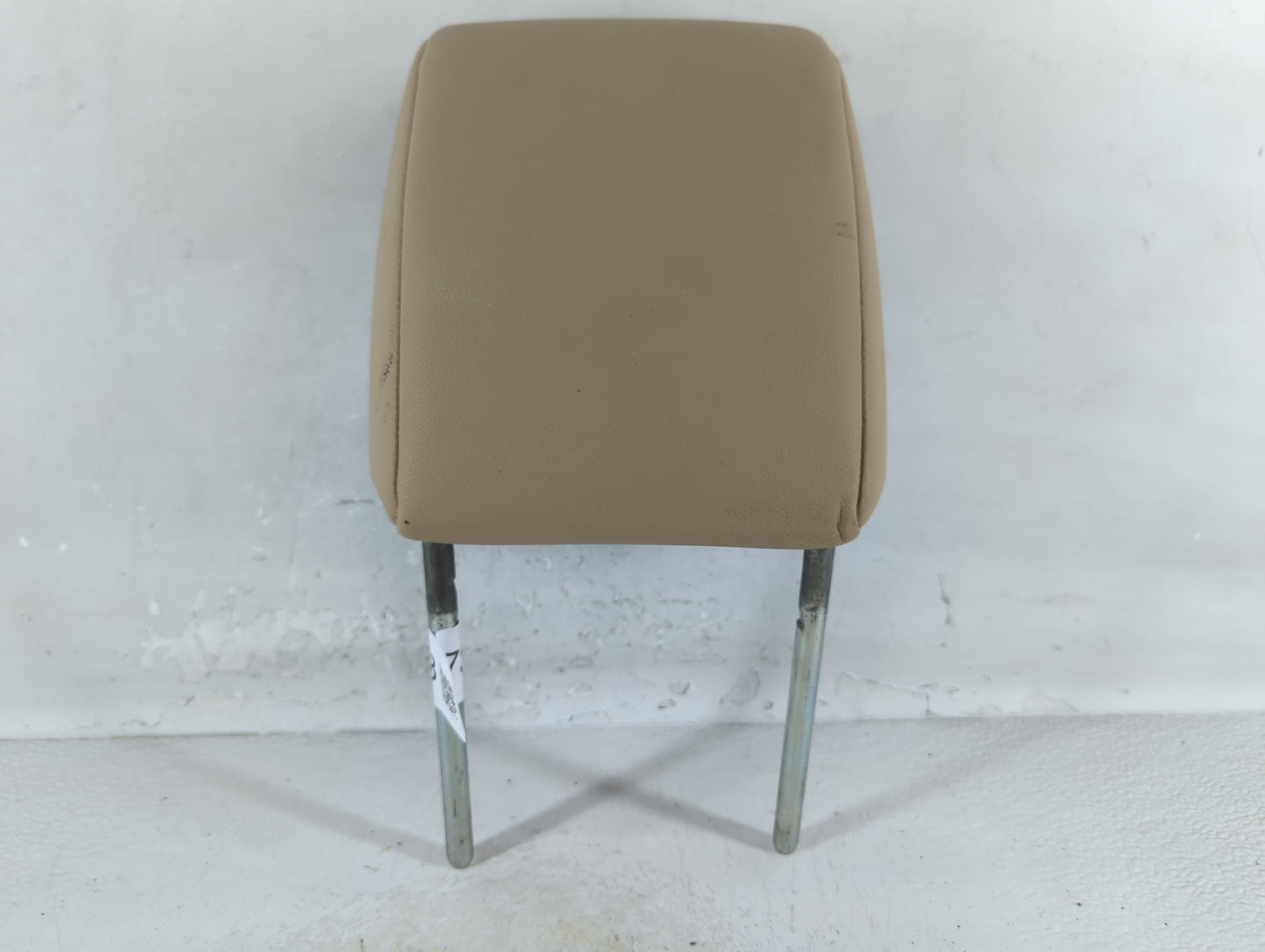 2008 Land Rover Lr2 Headrest Head Rest Front Driver Passenger Seat Fits OEM Used Auto Parts - Oemusedautoparts1.com