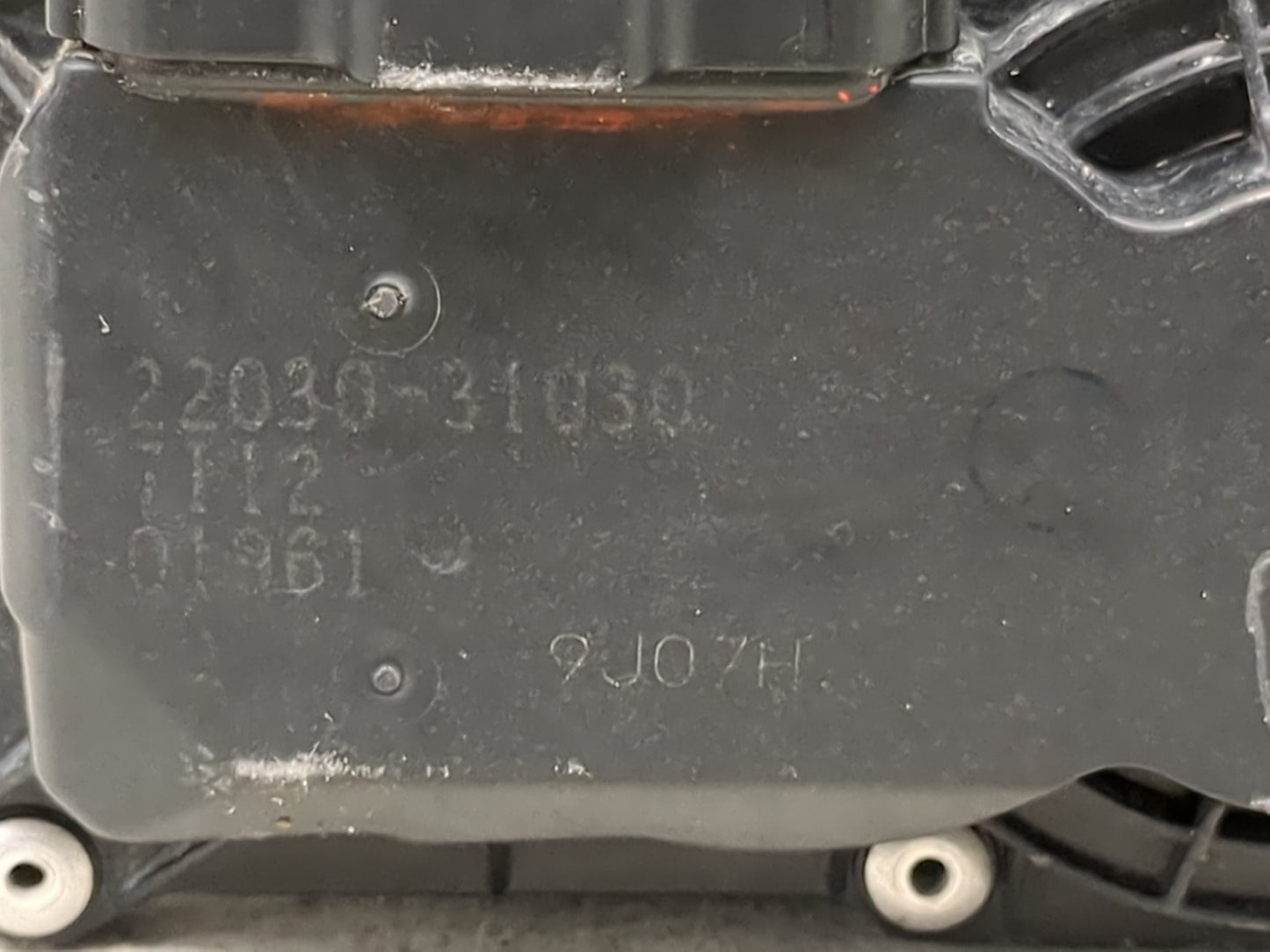 2007-2018 Lexus Es350 Throttle Body P/N:22030-31030 Fits OEM Used Auto Parts - Oemusedautoparts1.com