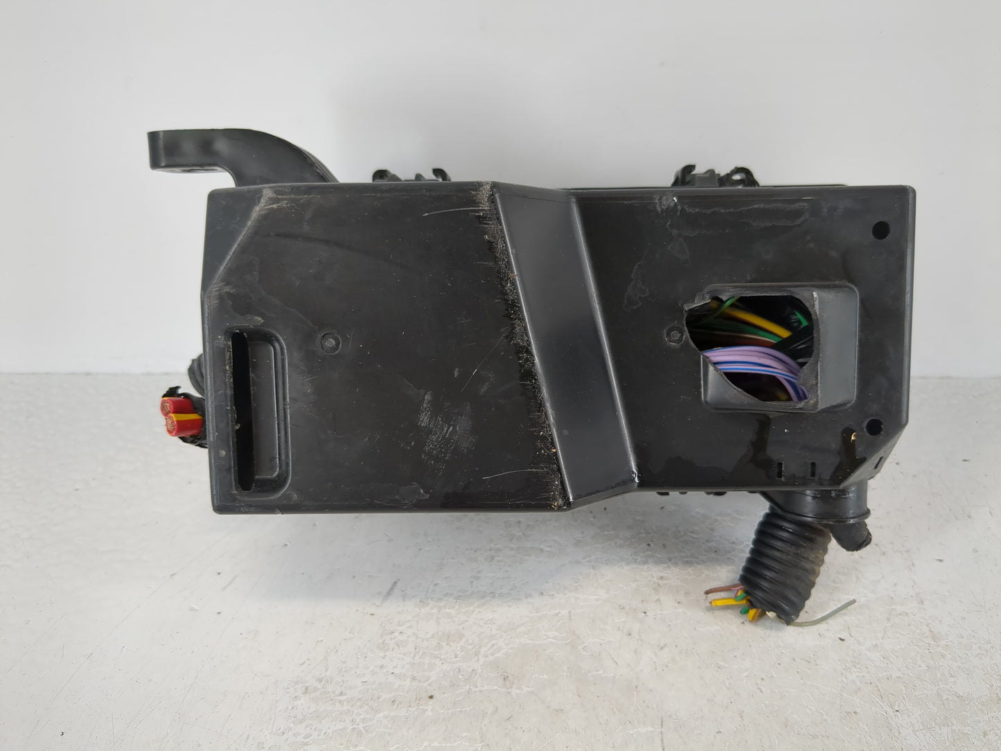 2004-2009 Mazda 3 Fusebox Fuse Box Panel Relay Module P/N:95367701 Fits Fits 2004 2005 2006 2007 2008 2009 OEM Used Auto Par