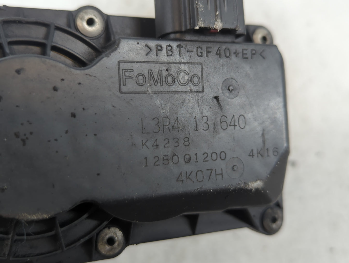 2006-2013 Mazda 3 Throttle Body P/N:L3R4 13 640 Fits Fits 2006 2007 2008 2009 2010 2011 2012 2013 OEM Used Auto Parts - Oemu