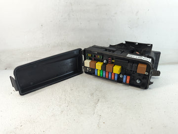 2008-2010 Mazda 5 Fusebox Fuse Box Panel Relay Module P/N:518747118 128 00 998 Fits Fits 2008 2009 2010 OEM Used Auto Parts