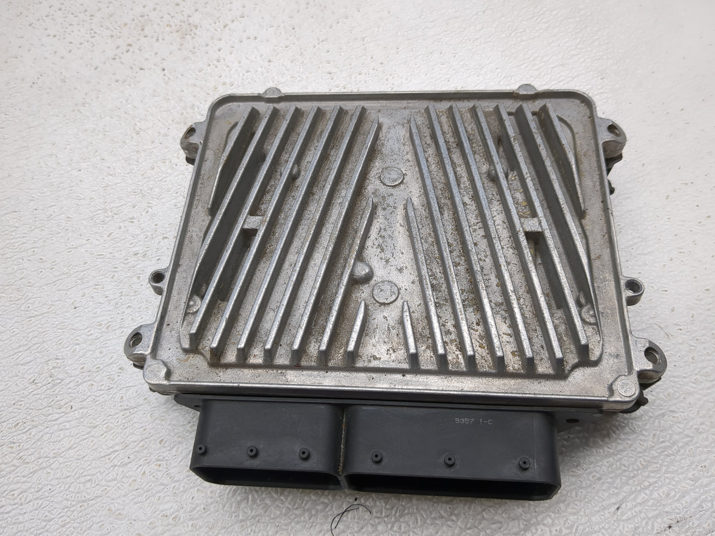 2007-2009 Mercedes-Benz Clk350 PCM Engine Control Computer ECU ECM PCU OEM P/N:A 272 153 60 91 0 261 209 284 Fits OEM Used A