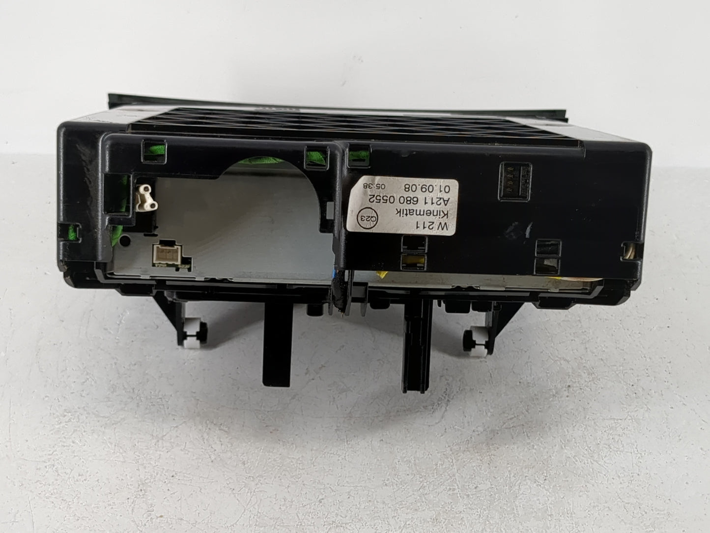2008 Mercedes-Benz E350 Radio AM FM Cd Player Receiver Replacement P/N:A211 680 0552 Fits OEM Used Auto Parts - Oemusedautop