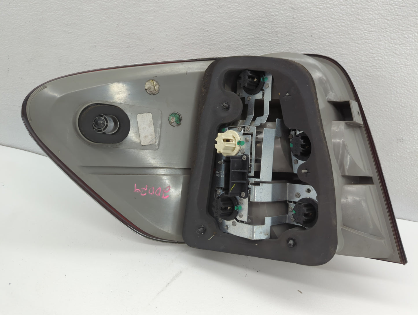 2007-2008 Mercedes-Benz Ml320 Tail Light Assembly Passenger Right OEM P/N:404182R Fits Fits 2006 2007 2008 OEM Used Auto Par