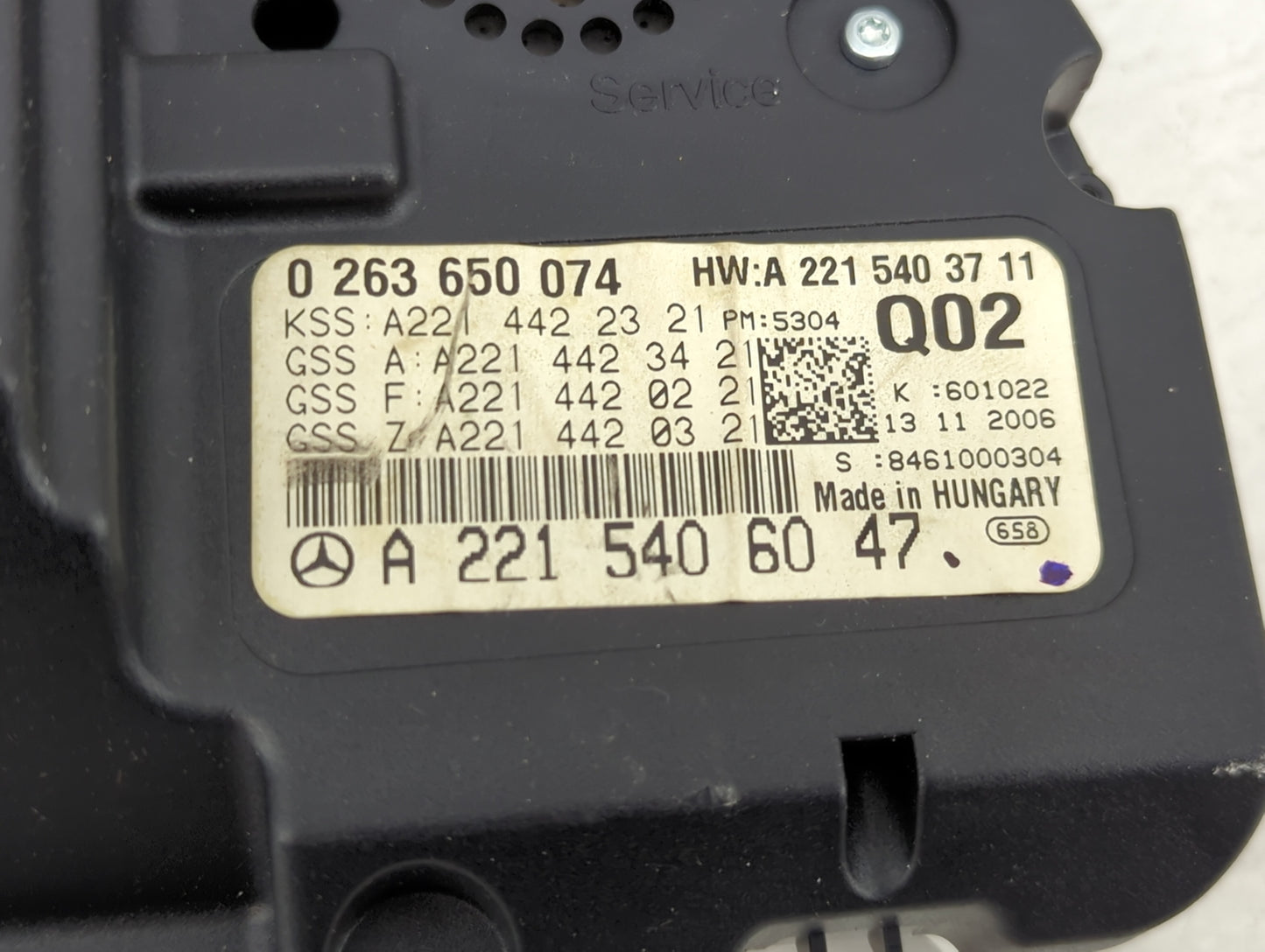 2008 Mercedes S-Class Instrument Cluster Speedometer Gauges P/N:0263650074 A2215403711, A2215406047 Miles: Fits Fits 2007 OE