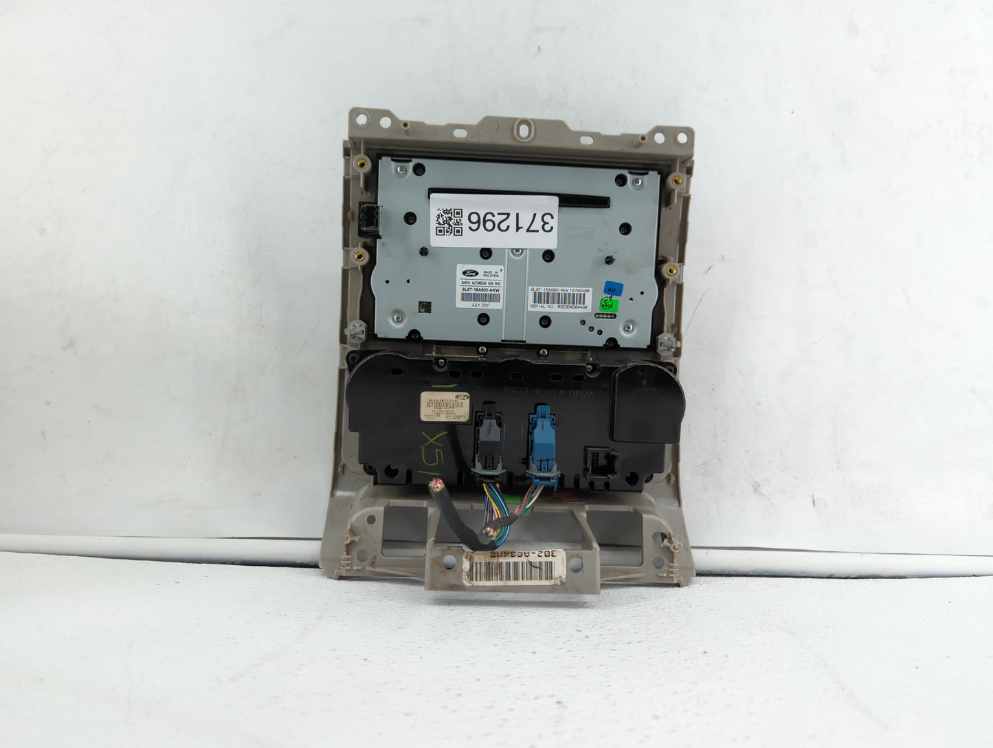 Mercury Mariner Radio Control Panel - Oemusedautoparts1.com