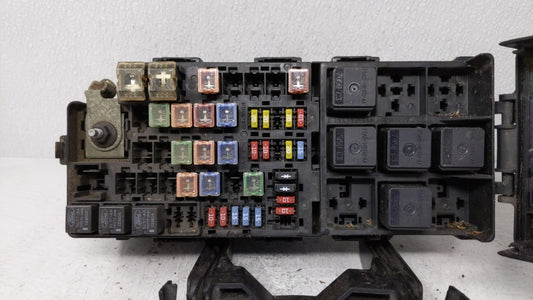 2008-2009 Mercury Sable Fusebox Fuse Box Panel Relay Module P/N:54-8799-30 8G1T-14A003-AC Fits Fits 2008 2009 OEM Used Auto Parts