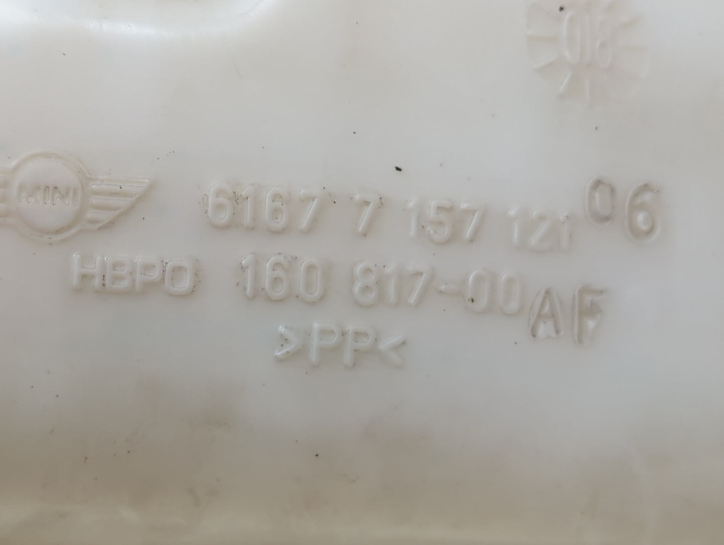 2008-2014 Mini Cooper Windshield Washer Fluid Reservoir Bottle Oem 1474224 - Oemusedautoparts1.com