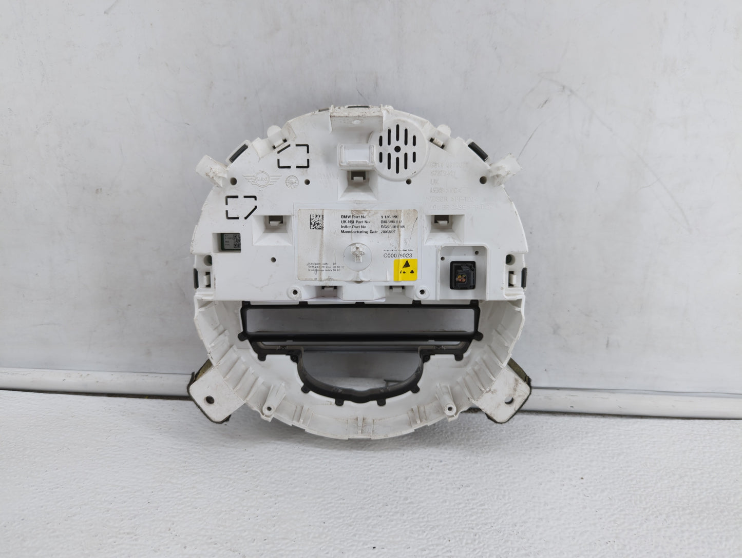 2008-2010 Mini Cooper Instrument Cluster Speedometer Gauges P/N:9 125 929 67379411, 9 232 433, BM-508-932 Fits Fits 2008 200