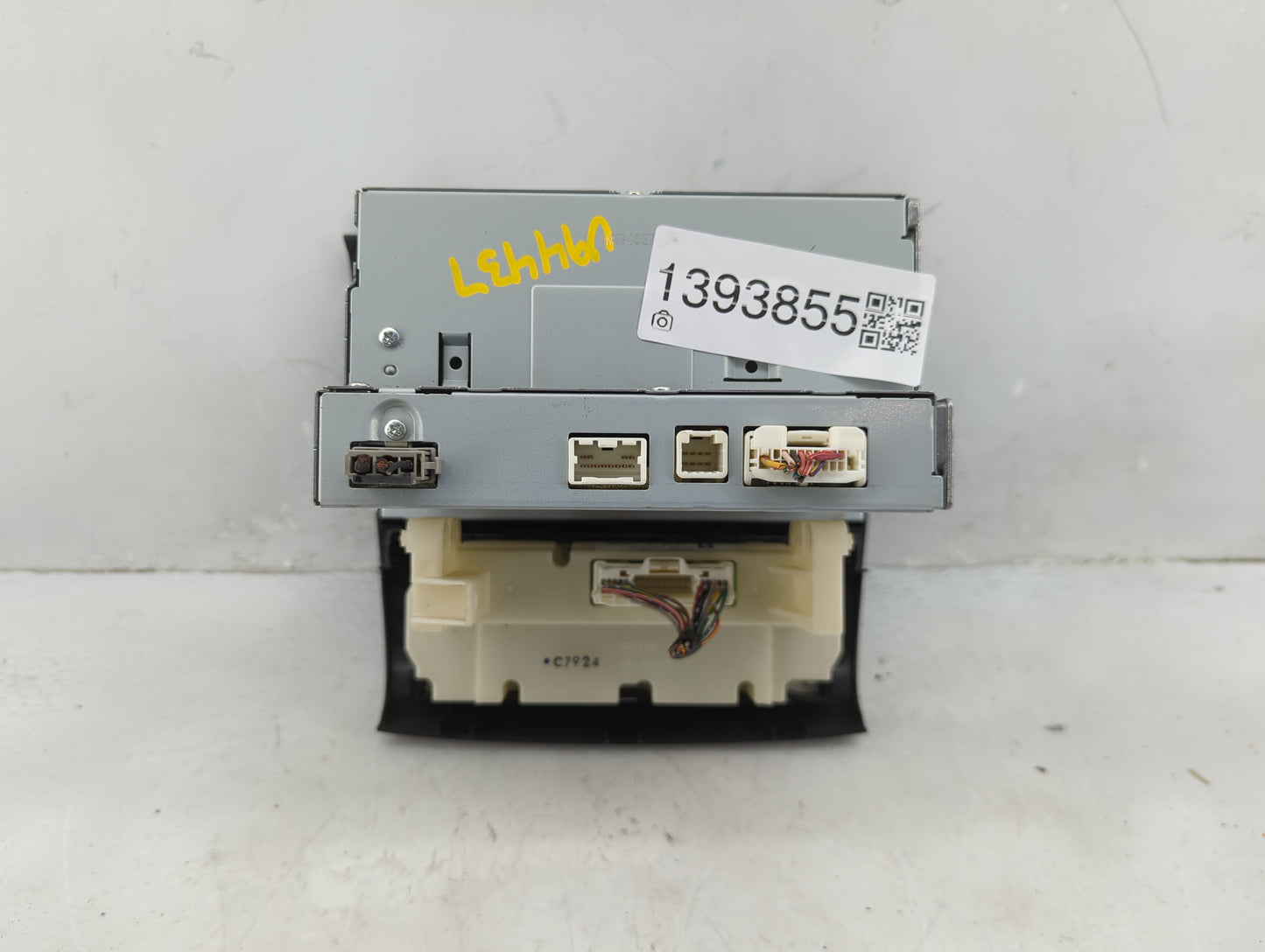 2007-2009 Nissan Altima Radio AM FM Cd Player Receiver Replacement P/N:28185 ZN40A Fits Fits 2007 2008 2009 OEM Used Auto Pa