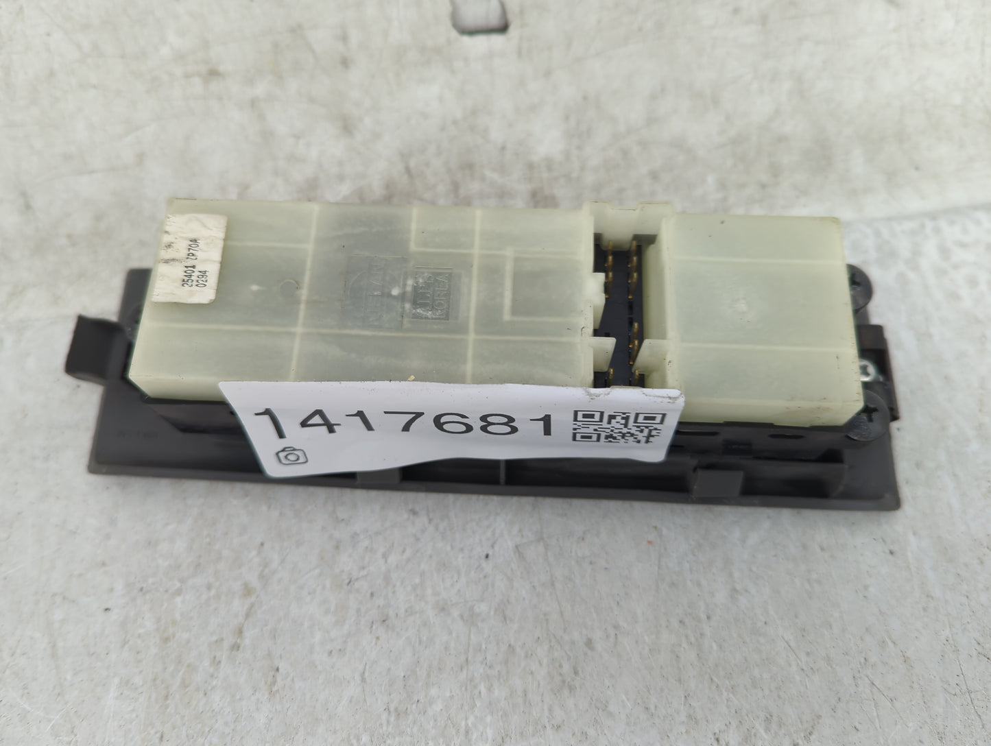 2007-2021 Nissan Frontier Master Power Window Switch Replacement Driver Side Left P/N:25401 ZP70A Fits OEM Used Auto Parts -