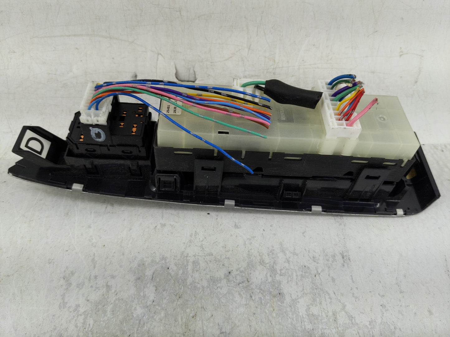 2008 Nissan Murano Master Power Window Switch Replacement Driver Side Left P/N:25401 1AA0C Fits OEM Used Auto Parts - Oemuse