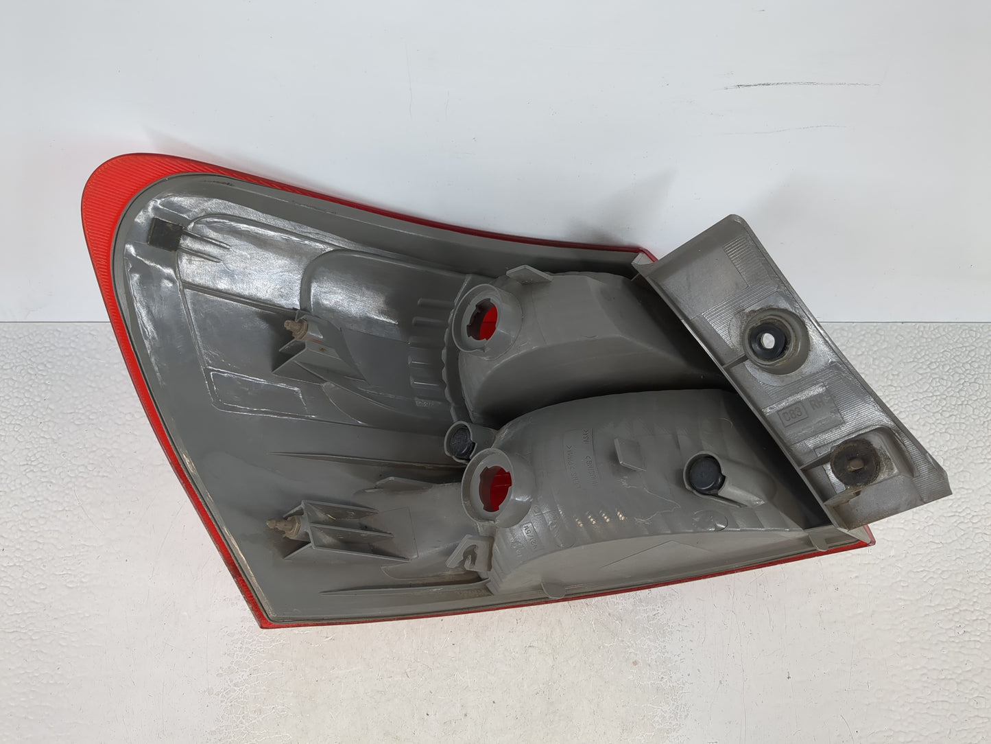 2008-2015 Nissan Rogue Tail Light Assembly Passenger Right OEM Fits Fits 2008 2009 2010 2011 2012 2013 2014 2015 OEM Used Au