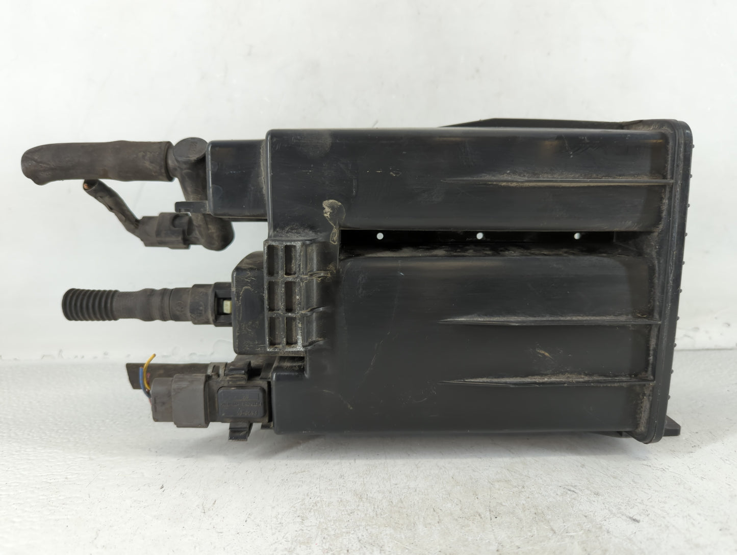2008 Nissan Rogue Fuel Vapor Charcoal Canister - Oemusedautoparts1.com