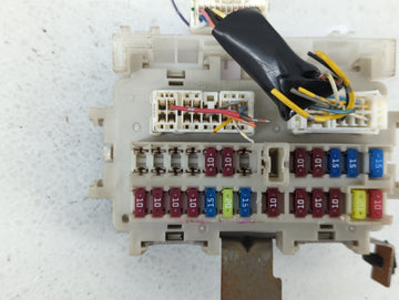 2008 Nissan Sentra Fusebox Fuse Box Panel Relay Module P/N:24384 ET80A 24236 ET000, 284B8 ZJ60A, 284B8ZJ60A Fits OEM Used Auto Parts