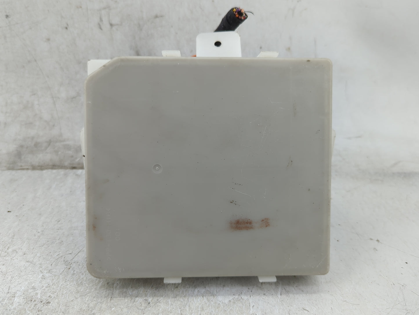 2008-2009 Nissan Xterra Fusebox Fuse Box Panel Relay Module P/N:ZP00B 24382 Fits Fits 2008 2009 OEM Used Auto Parts - Oemuse