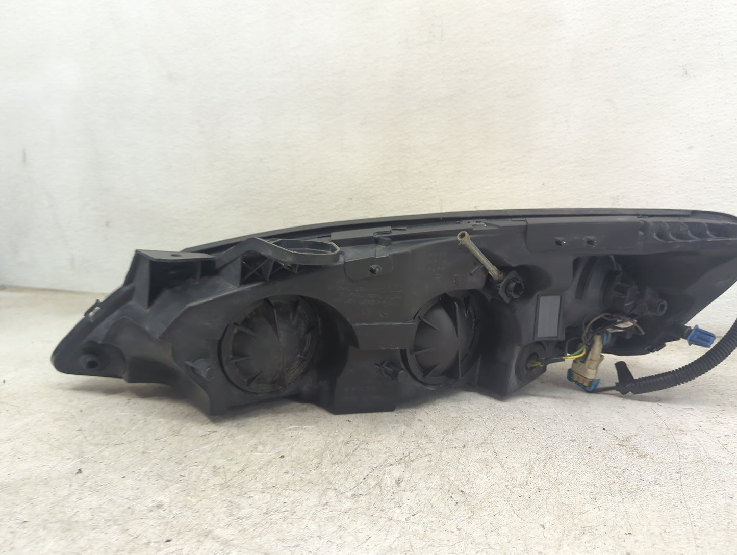 2005-2009 Pontiac G6 Passenger Right Oem Head Light Headlight Lamp Black - Oemusedautoparts1.com