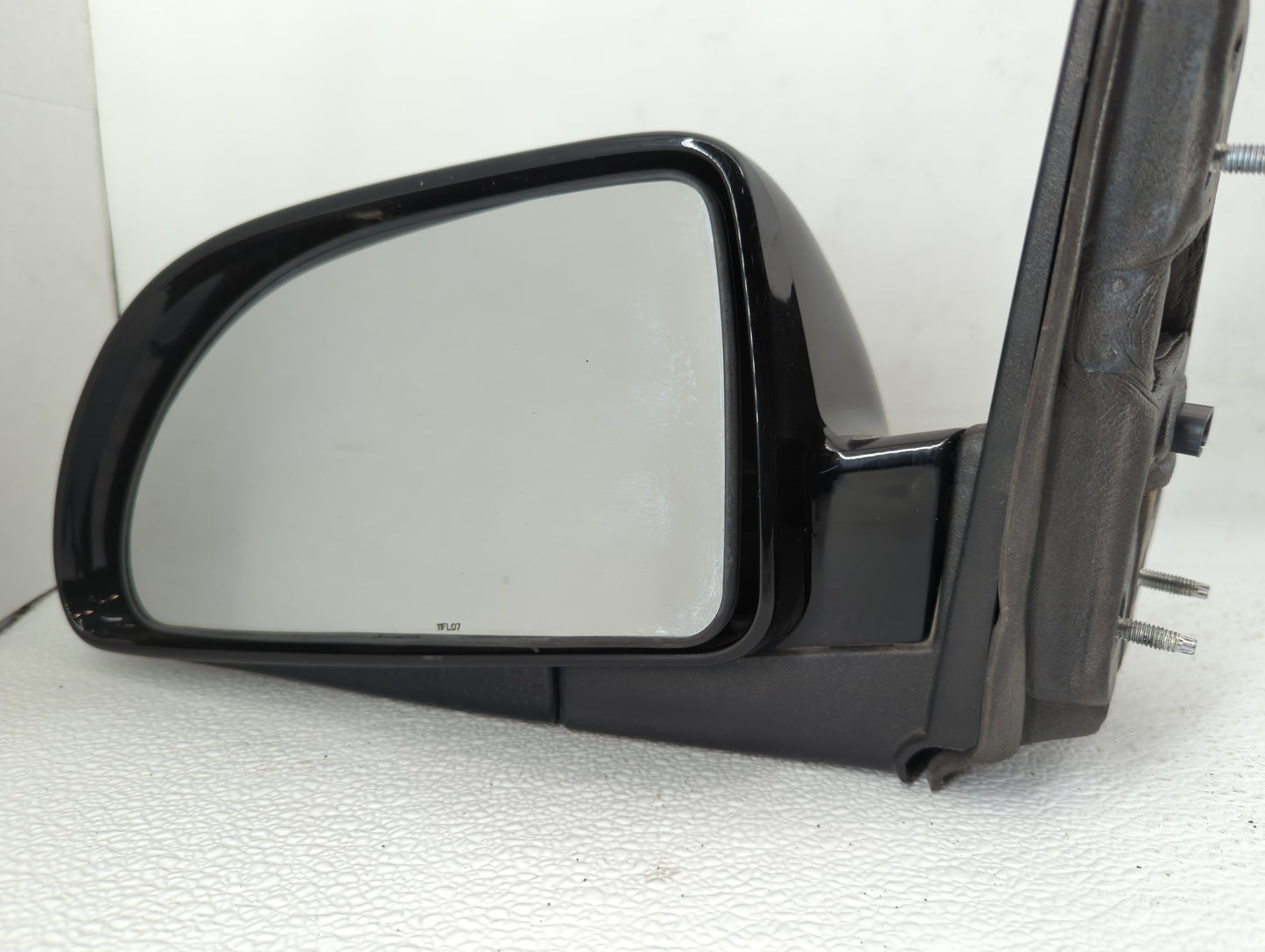 2006-2009 Pontiac Torrent Driver Side View Mirror - Left Door Mirror OEM Used - Oemusedautoparts1.com