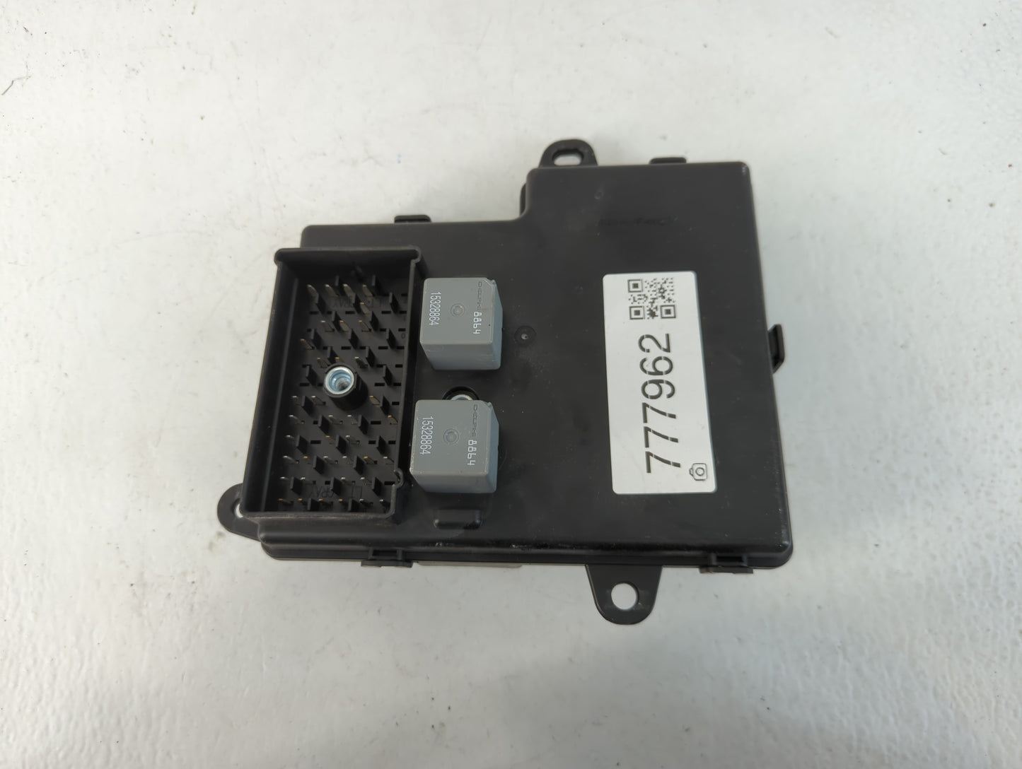 2008-2009 Saturn Aura Left Radiator Fan Motor Assembly - Oemusedautoparts1.com