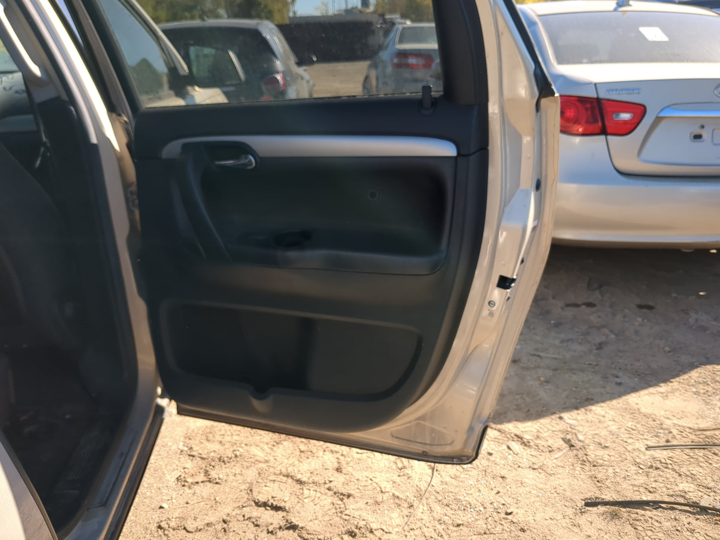 Saturn Outlook Passenger Rear Door Oem - Oemusedautoparts1.com