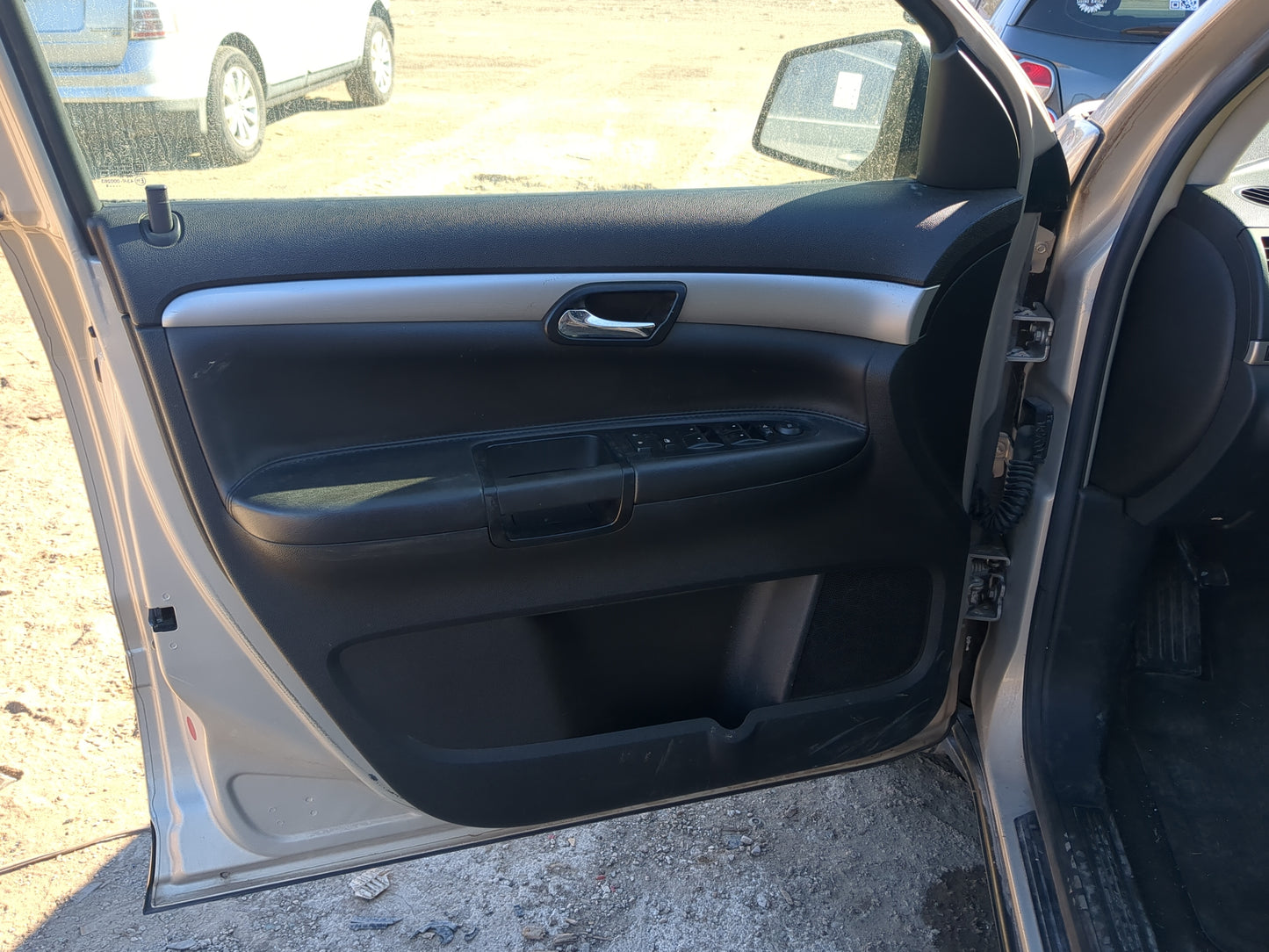2008 Saturn Outlook Front Left Driver Interior Door Panel Trim - Oemusedautoparts1.com