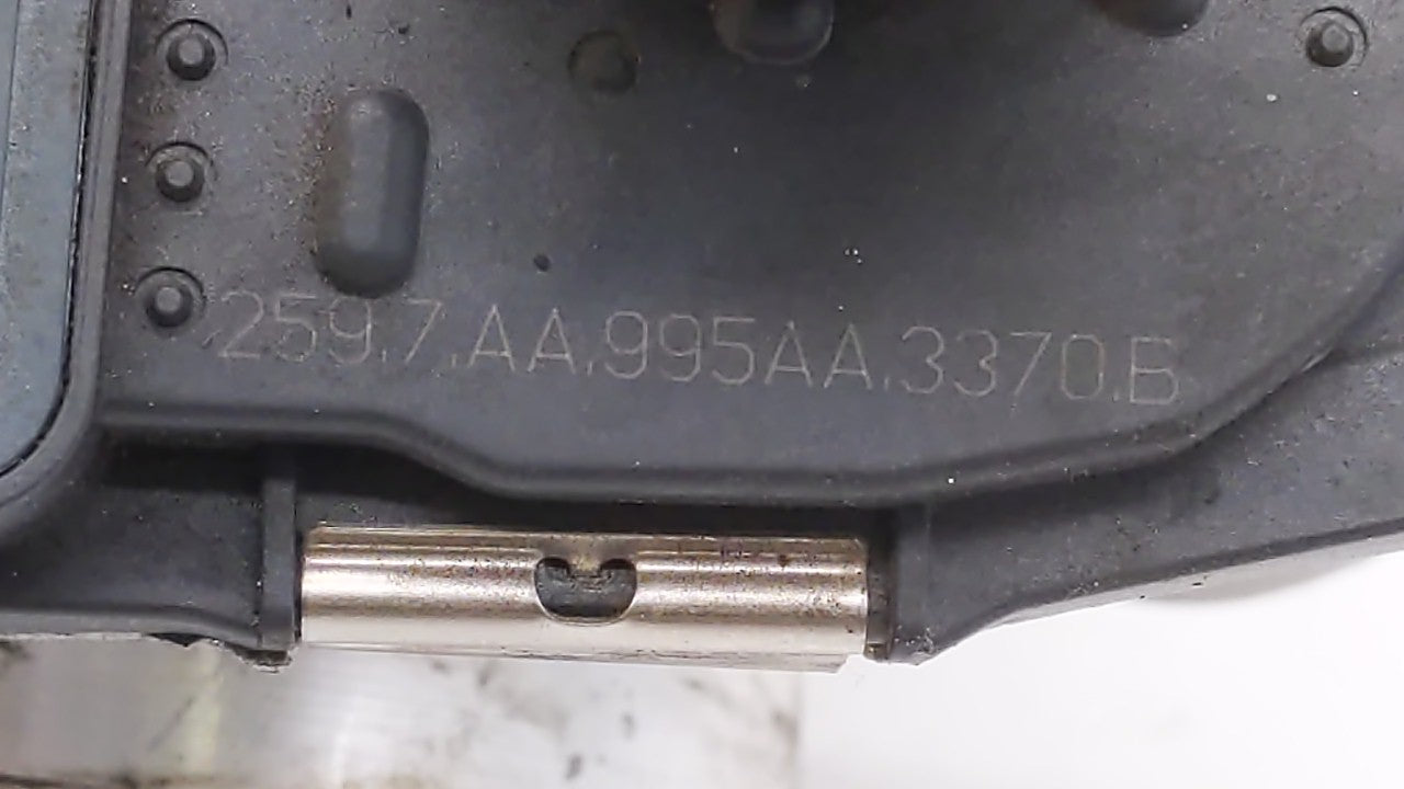 2008-2010 Saturn Vue Throttle Body P/N:995AA Fits Fits 2007 2008 2009 2010 2011 OEM Used Auto Parts - Oemusedautoparts1.com