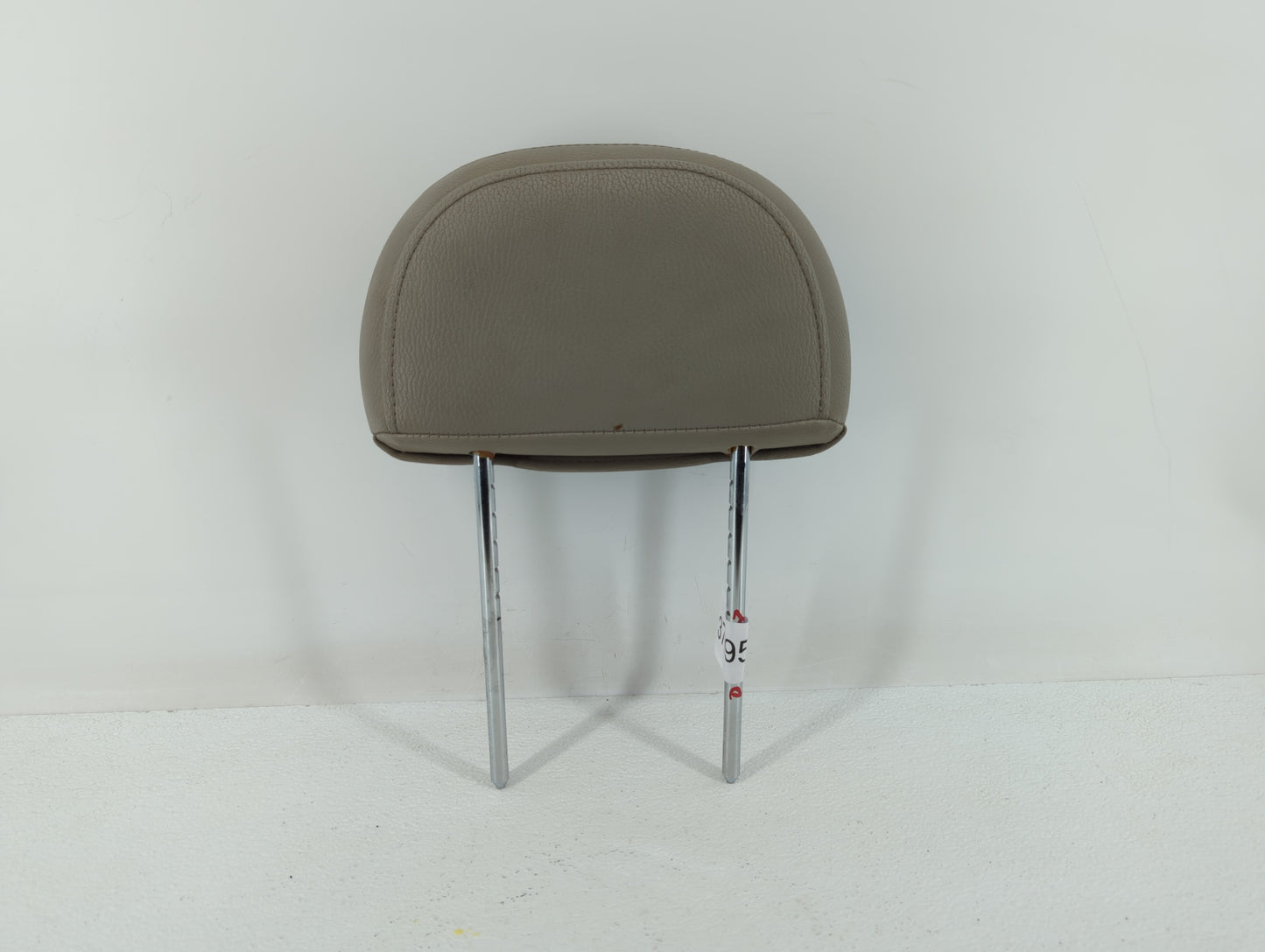 2008-2009 Saturn Vue Headrest Head Rest Rear Seat Fits Fits 2008 2009 OEM Used Auto Parts - Oemusedautoparts1.com