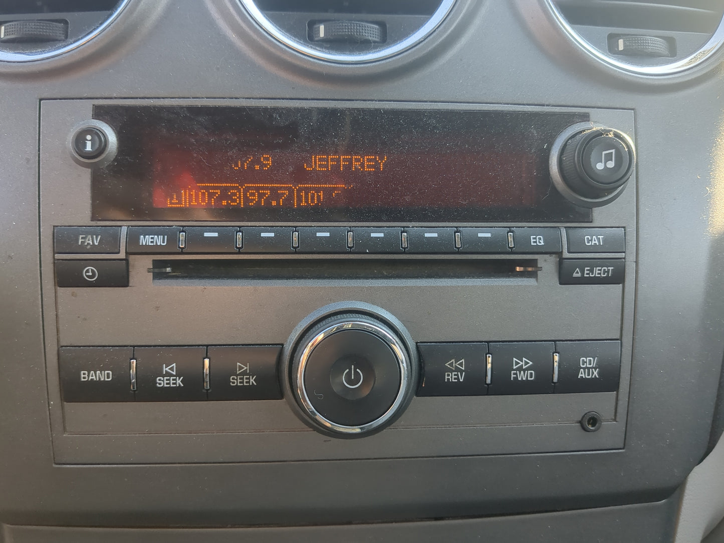 2008 Saturn Vue Radio AM FM Cd Player Receiver Replacement Fits OEM Used Auto Parts - Oemusedautoparts1.com