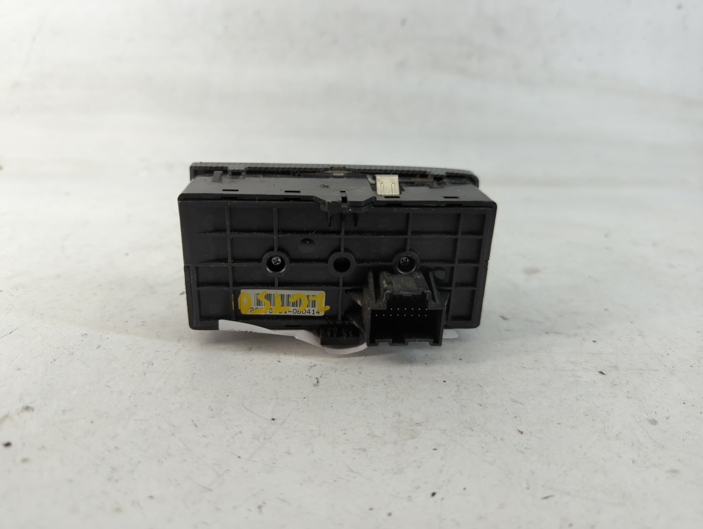 2008 Saturn Vue Headlight Head Light Switch Lamp Control 778763 - Oemusedautoparts1.com