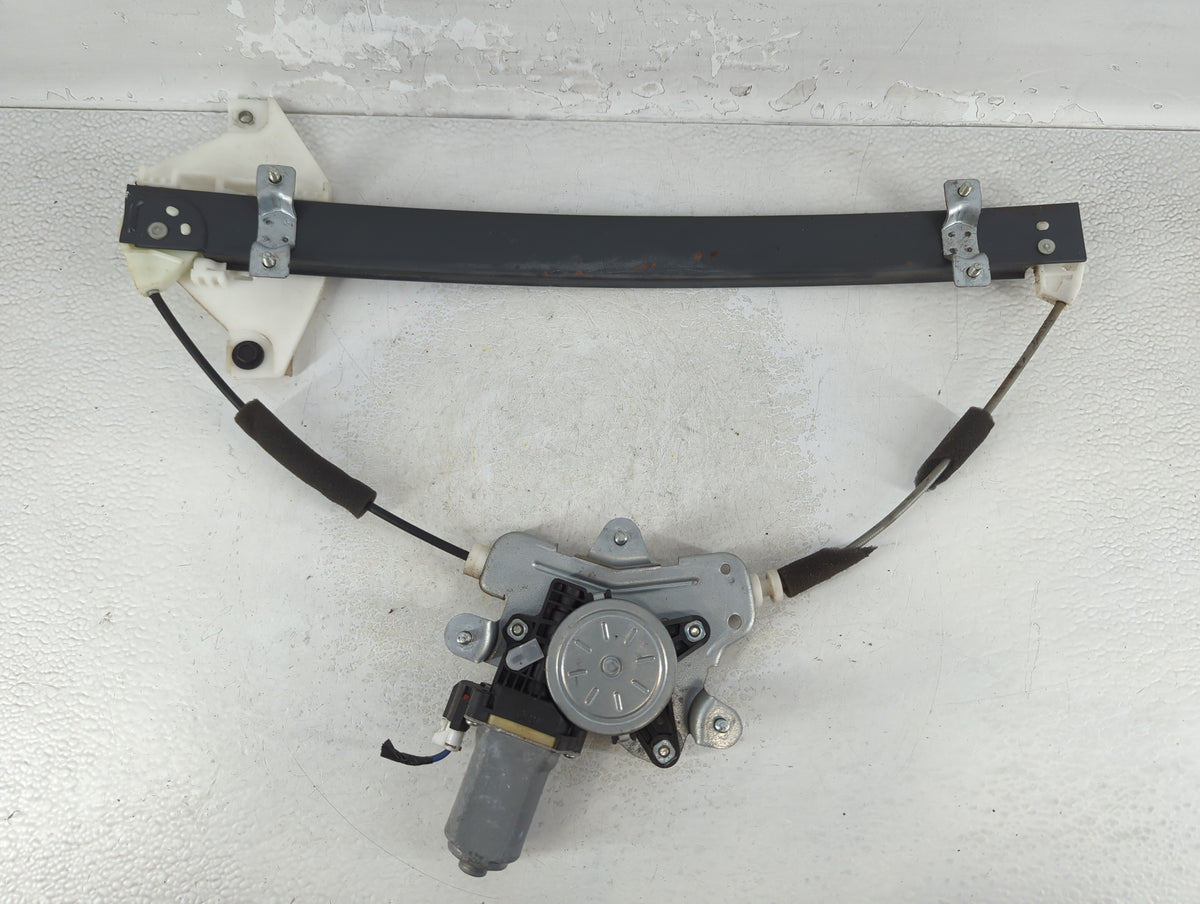 2008-2010 Saturn Vue Used Window Regulator Passenger Front 904781 - Oemusedautoparts1.com