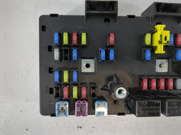 2008-2010 Saturn Vue Body Control Module Bcm Inner Cabin Fuse Box