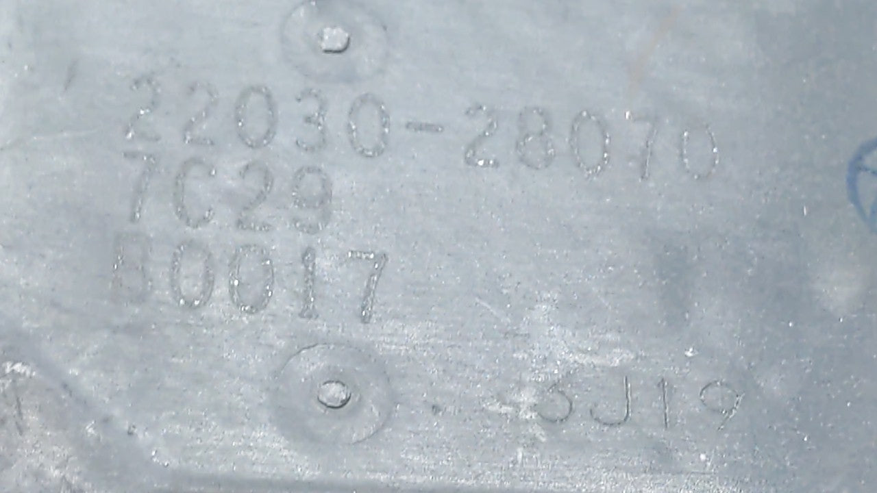 2008-2015 Scion Xb Throttle Body P/N:22030-28071 22030-28070 Fits Fits 2006 2007 2008 2009 2010 2011 2012 2013 2014 2015 OEM