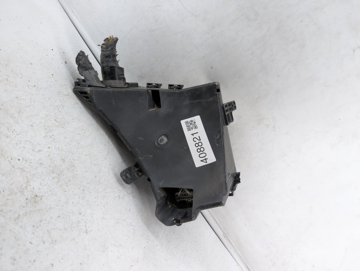 2008-2011 Subaru Impreza Fusebox Fuse Box Panel Relay Module P/N:MB502096B 82241FG010, 241FG010 Fits Fits 2008 2009 2010 201