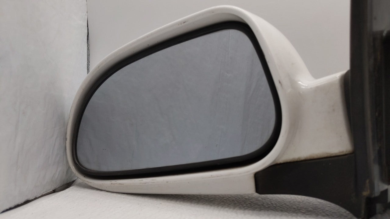 2004-2008 Suzuki Forenza Driver Side View Mirror - Left Door Mirror OEM Used - Oemusedautoparts1.com