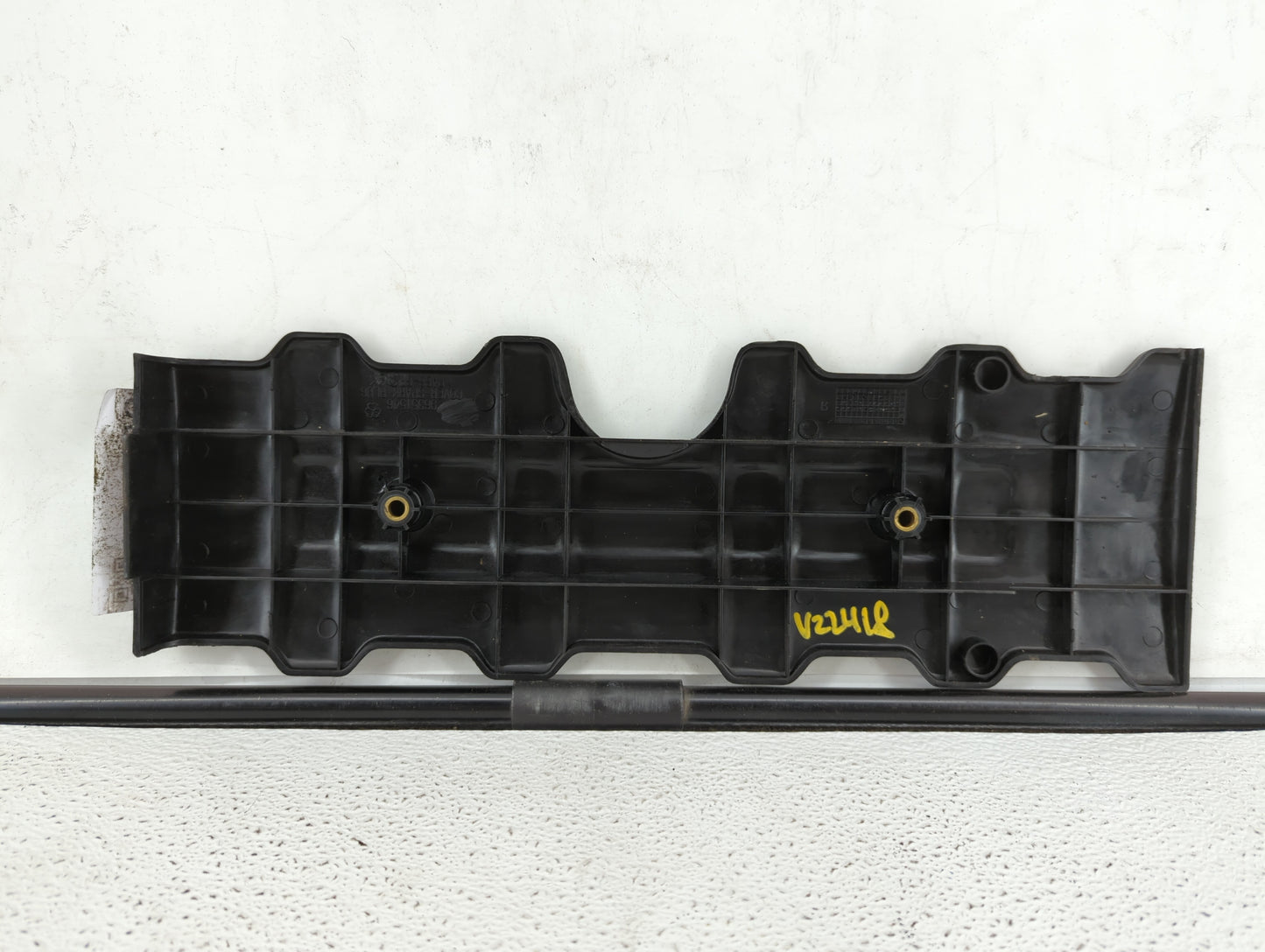 2008 Suzuki Forenza Engine Cover - Oemusedautoparts1.com