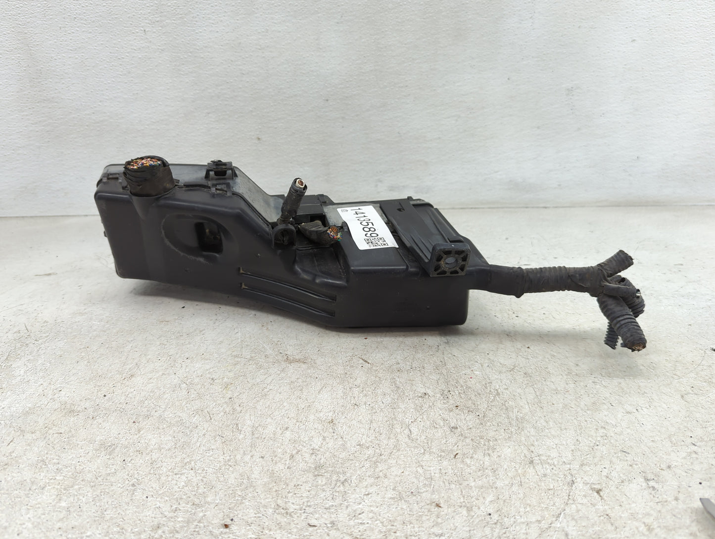 2005-2010 Toyota Avalon Fusebox Fuse Box Panel Relay Module P/N:8272007060 Fits Fits 2005 2006 2007 2008 2009 2010 OEM Used