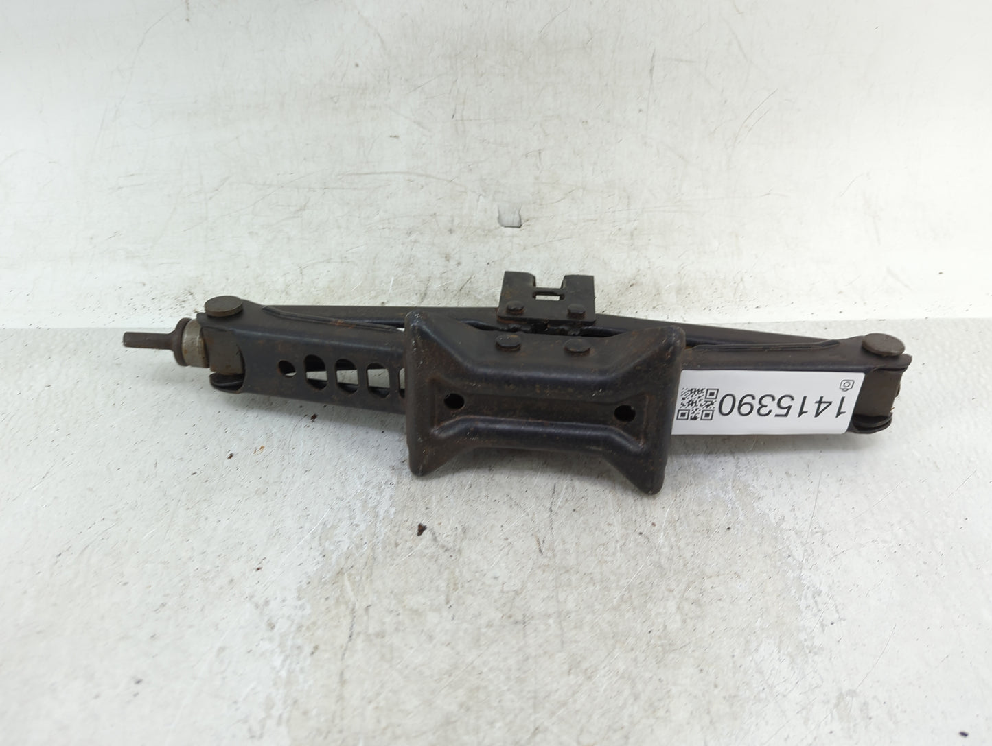 2008 Toyota Camry Spare Scissor Car Jack 1415390 - Oemusedautoparts1.com