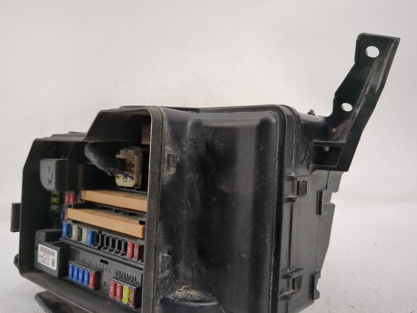 2008-2010 Toyota Highlander Fusebox Fuse Box Panel Relay Module P/N:82720-48050 Fits Fits 2008 2009 2010 OEM Used Auto Parts