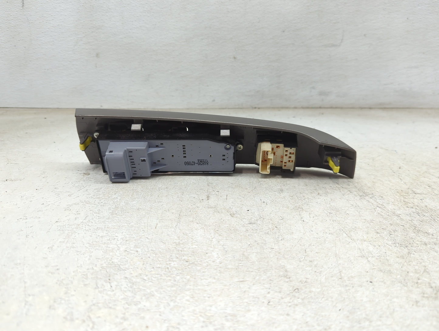 2004-2009 Toyota Prius Master Power Window Switch Replacement Driver Side Left P/N:84820-47050 Fits OEM Used Auto Parts - Oe