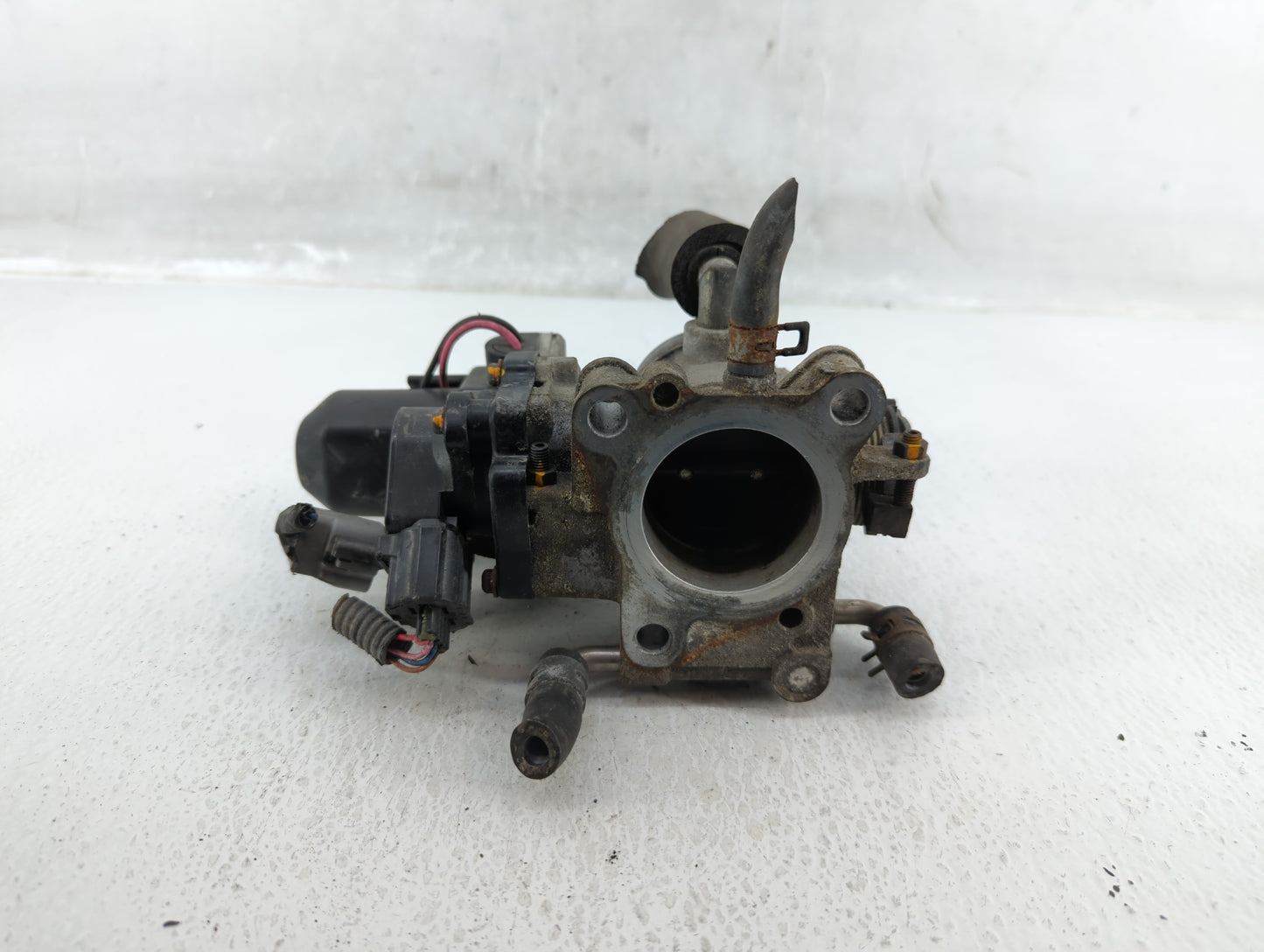 2001-2009 Toyota Prius Throttle Body Fits Fits 2001 2002 2003 2004 2005 2006 2007 2008 2009 OEM Used Auto Parts - Oemusedaut